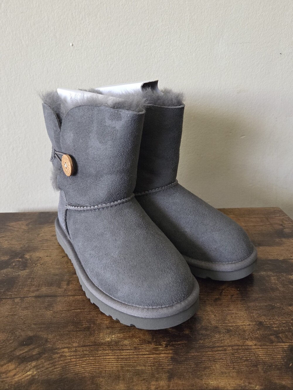 UGG Bailey Button 5991 Grey Boots Kids Shoes Size 1 NEW